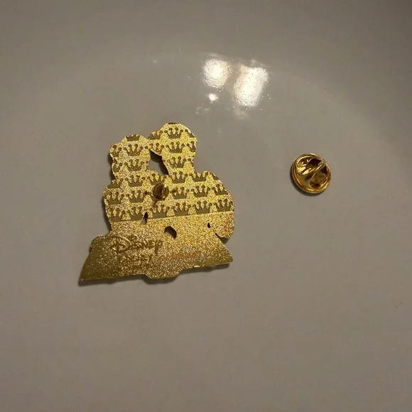 Disney loungefly mystery pin Cinderella and evil Stepmother - Picture 4 of 5